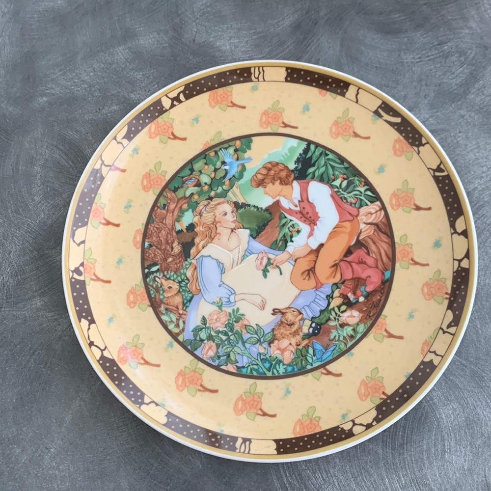 HEINRICH. W. Germany  Villeroy & Boch Collector plate Plate Number.  77270